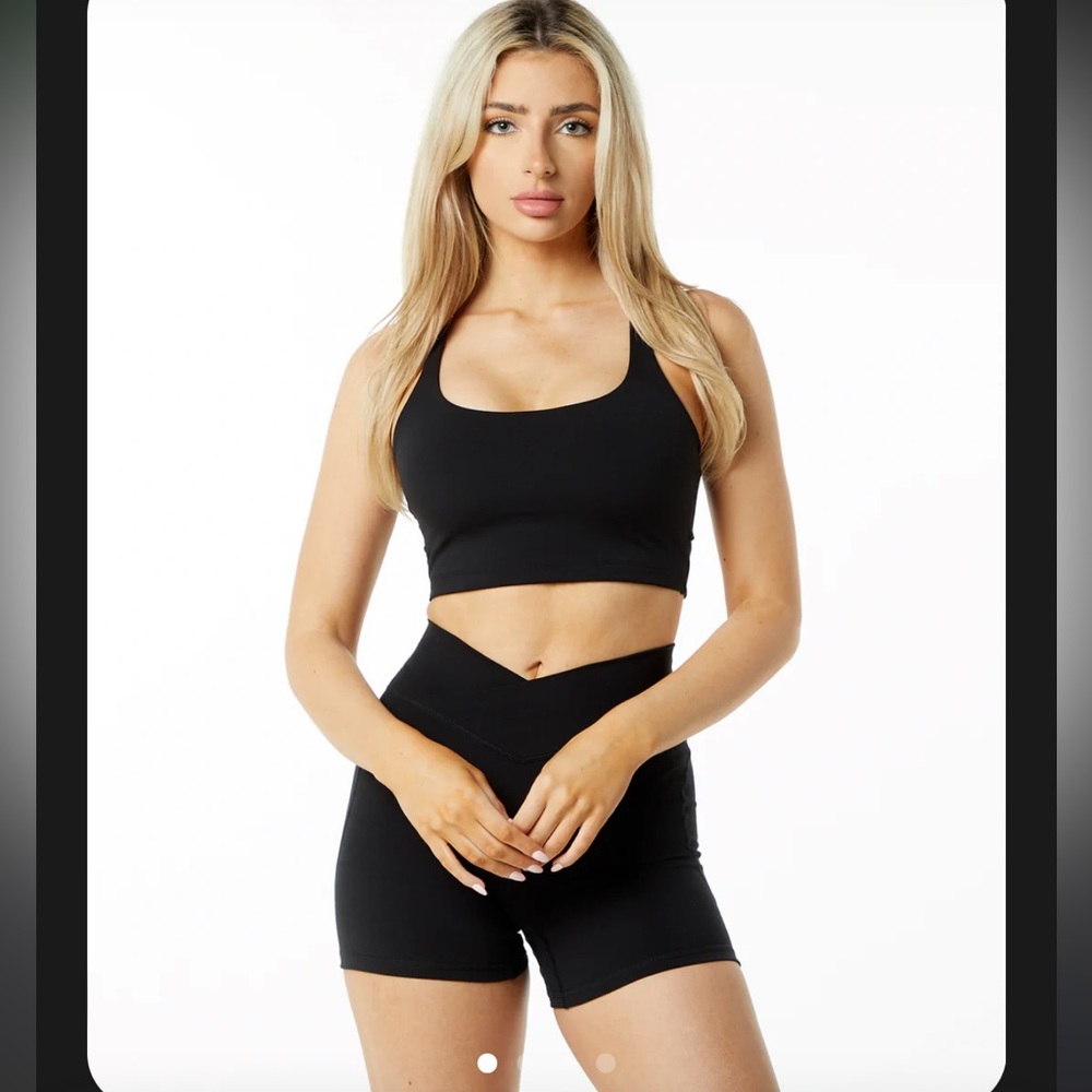 Alphalete Surface Altitude Bra